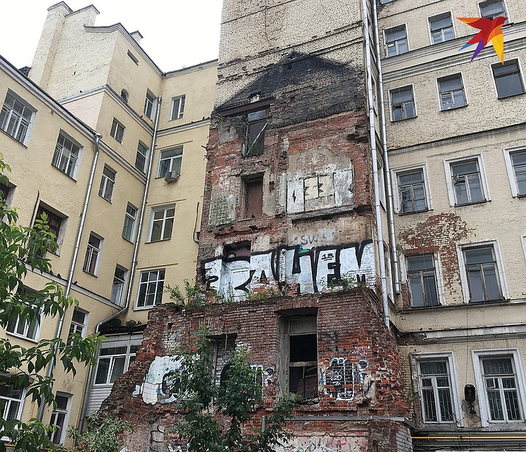 Двор в самом центре Москвы. Знаковое, красивое место для граффитчиков. Фото: Наталья ВАРСЕГОВА