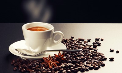 кофе кофейные зерна чашка блюдце ложка